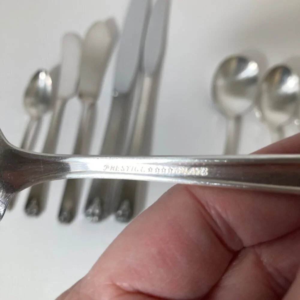 1- 13 Piece Oneida Prestige 1945 Bordeaux Pattern Flatware Place‎ Setting